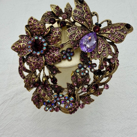 Fairy core Butterfly Brooch old Gold style - Picture 3 of 3